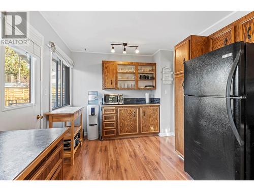 15638 Greenhow Road, Lake Country, BC - Indoor Photo Showing Kitchen