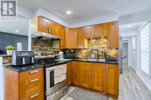 191 Margaret Avenue, Hamilton (Stoney Creek), ON - Indoor Photo Showing Kitchen With Double Sink