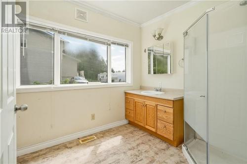 355 Labine Street, Sudbury, ON - Indoor Photo Showing Bathroom