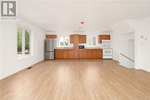 355 Labine Street, Sudbury, ON - Indoor Photo Showing Kitchen