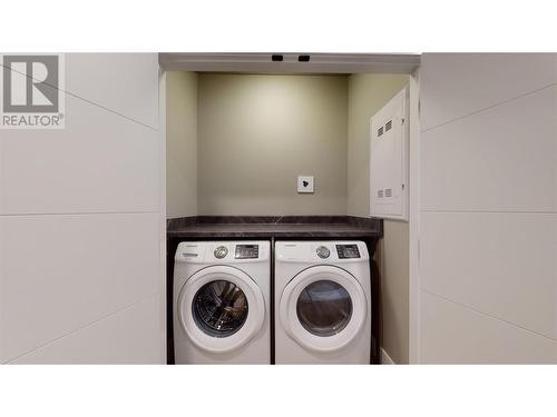 529 Truswell Road Unit# 101, Kelowna, BC - Indoor Photo Showing Laundry Room