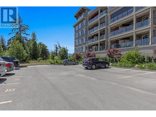 529 Truswell Road Unit# 101, Kelowna, BC - Outdoor With Facade