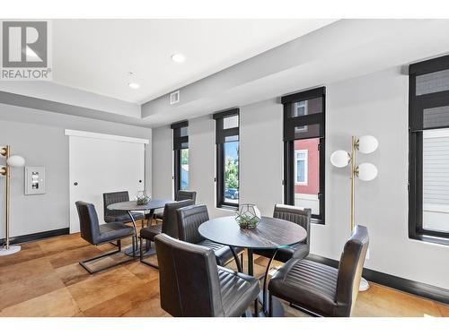 529 Truswell Road Unit# 101, Kelowna, BC - Indoor Photo Showing Dining Room