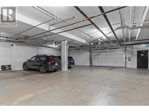 529 Truswell Road Unit# 101, Kelowna, BC - Indoor Photo Showing Garage