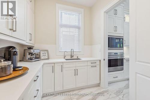 41 Cudmore Road, Oakville (Bronte West), ON - Indoor Photo Showing Kitchen