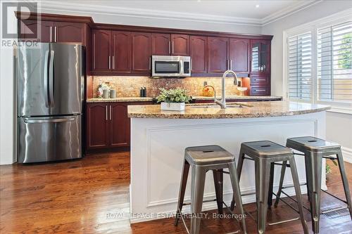 30 Doddington Drive, Toronto (Stonegate-Queensway), ON - Indoor Photo Showing Kitchen With Upgraded Kitchen