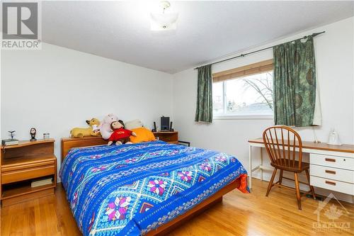 14 Silver Aspen Crescent, Ottawa, ON - Indoor Photo Showing Bedroom