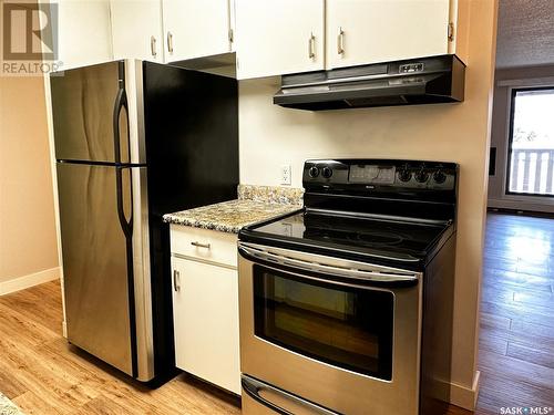 203 1902 Pearson Avenue, North Battleford, SK - Indoor Photo Showing Kitchen