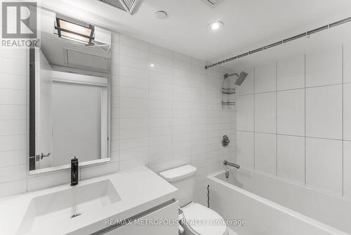 702 - 85 Queens Wharf Road, Toronto (Waterfront Communities), ON - Indoor Photo Showing Bathroom