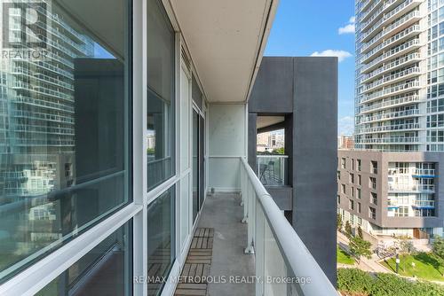 702 - 85 Queens Wharf Road, Toronto (Waterfront Communities), ON - Outdoor