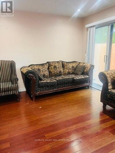 151 Quantrell Trail, Toronto (Malvern), ON - Indoor Photo Showing Living Room