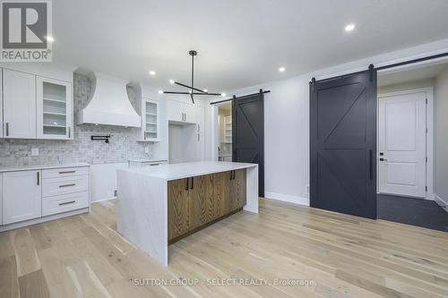 71 Wayside Lane, Southwold (Talbotville), ON - Indoor Photo Showing Kitchen With Upgraded Kitchen