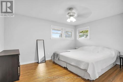 1447 Adelaide Street N, London, ON - Indoor Photo Showing Bedroom