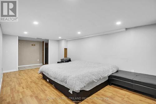 1447 Adelaide Street N, London, ON - Indoor Photo Showing Bedroom