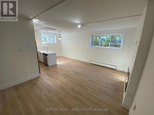 894 Adelaide Street N, London, ON - Indoor Photo Showing Other Room