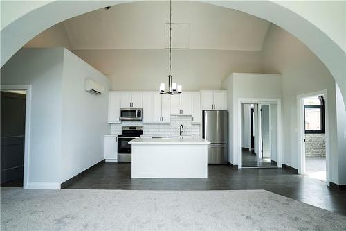 130 Elgin Street|Unit #6 (Upper), Brantford, ON - Indoor Photo Showing Kitchen