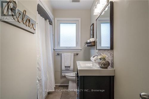 30 Rosewood Avenue, Welland, ON - Indoor Photo Showing Bathroom