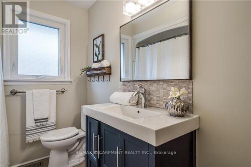 30 Rosewood Avenue, Welland, ON - Indoor Photo Showing Bathroom