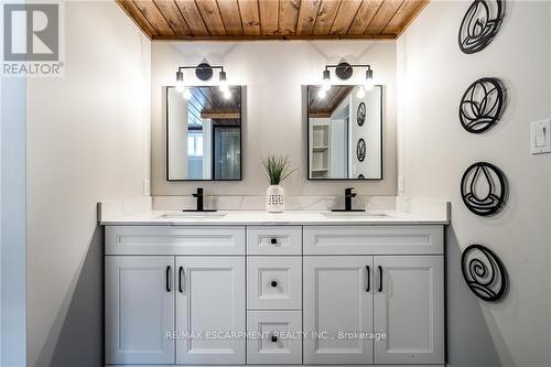 30 Rosewood Avenue, Welland, ON - Indoor Photo Showing Bathroom