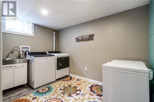 30 Rosewood Avenue, Welland, ON - Indoor Photo Showing Laundry Room