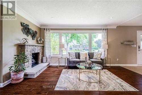 30 Rosewood Avenue, Welland, ON - Indoor Photo Showing Living Room With Fireplace