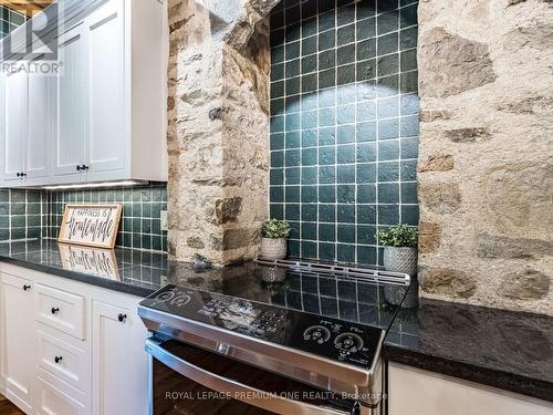 247380 5Th Side Road, Mono, ON - Indoor Photo Showing Kitchen