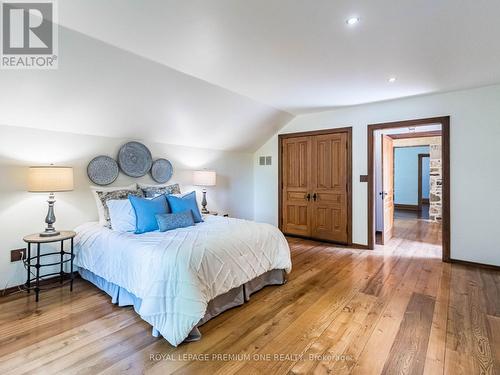 247380 5Th Side Road, Mono, ON - Indoor Photo Showing Bedroom