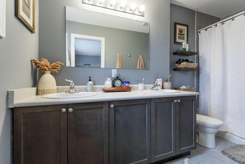 89 Nisbet Boulevard, Hamilton, ON - Indoor Photo Showing Bathroom