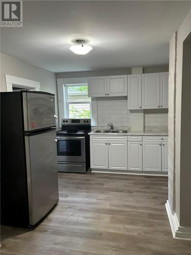 545 Morris Street, Greater Sudbury, ON - Indoor Photo Showing Kitchen