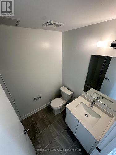 615 - 1440 Clarriage Court, Milton (Ford), ON - Indoor Photo Showing Bathroom