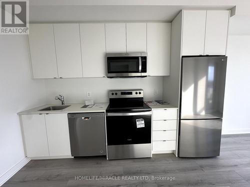 615 - 1440 Clarriage Court, Milton (Ford), ON - Indoor Photo Showing Kitchen With Stainless Steel Kitchen