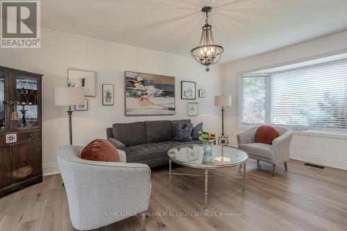 483 Walnut Crescent, Burlington (Roseland), ON - Indoor Photo Showing Living Room