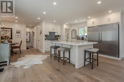 483 Walnut Crescent, Burlington (Roseland), ON - Indoor Photo Showing Kitchen With Upgraded Kitchen