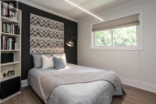 483 Walnut Crescent, Burlington (Roseland), ON - Indoor Photo Showing Bedroom