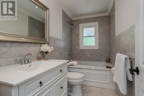 483 Walnut Crescent, Burlington (Roseland), ON - Indoor Photo Showing Bathroom