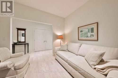 801 - 1477 Lakeshore Road, Burlington (Brant), ON - Indoor Photo Showing Living Room