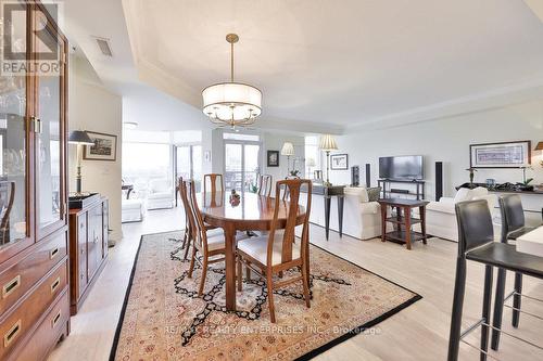 801 - 1477 Lakeshore Road, Burlington (Brant), ON - Indoor Photo Showing Dining Room