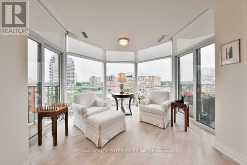 801 - 1477 Lakeshore Road, Burlington (Brant), ON - Indoor Photo Showing Living Room