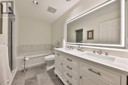 801 - 1477 Lakeshore Road, Burlington (Brant), ON - Indoor Photo Showing Bathroom