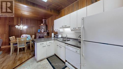 8 Tikvah Circle, Georgina, ON - Indoor Photo Showing Kitchen With Double Sink