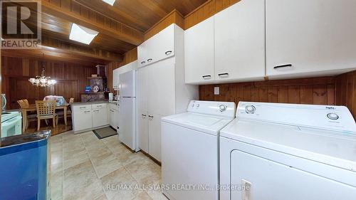 8 Tikvah Circle, Georgina, ON - Indoor Photo Showing Laundry Room