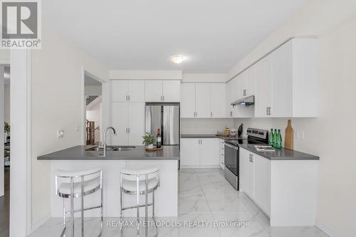 135 Connell Drive, Georgina (Keswick North), ON - Indoor Photo Showing Kitchen