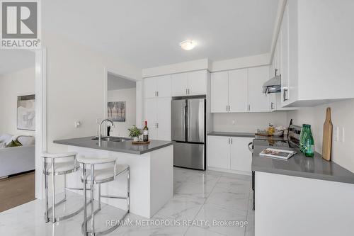 135 Connell Drive, Georgina (Keswick North), ON - Indoor Photo Showing Kitchen