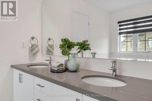 135 Connell Drive, Georgina (Keswick North), ON - Indoor Photo Showing Bathroom