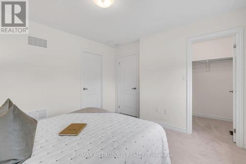 135 Connell Drive, Georgina (Keswick North), ON - Indoor Photo Showing Bedroom