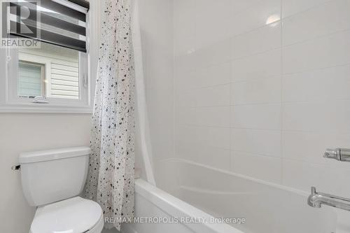 135 Connell Drive, Georgina (Keswick North), ON - Indoor Photo Showing Bathroom