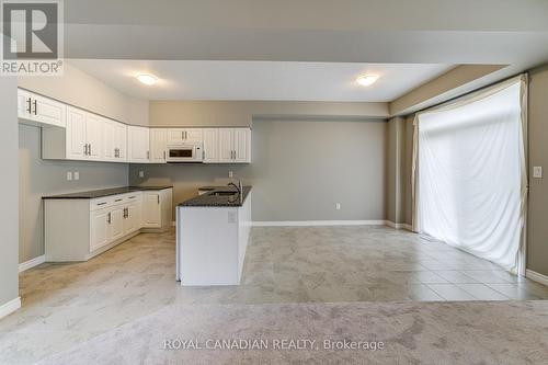 1048 Wright Drive, Midland, ON - Indoor Photo Showing Kitchen