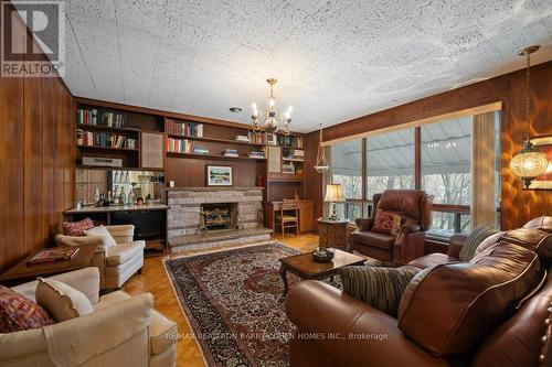 23 Balding Court, Toronto (St. Andrew-Windfields), ON - Indoor Photo Showing Living Room With Fireplace