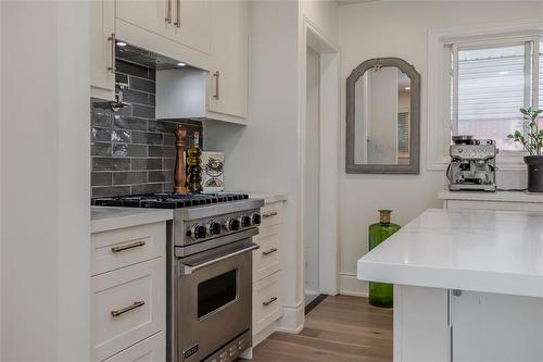 483 Walnut Crescent, Burlington, ON - Indoor Photo Showing Kitchen