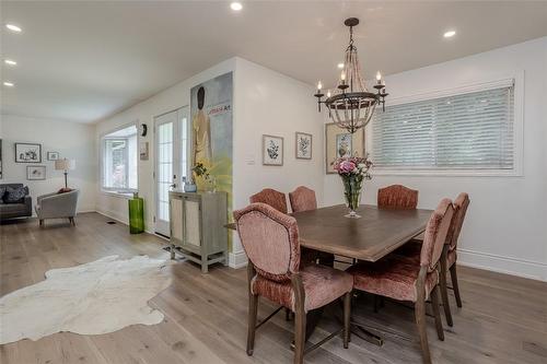 483 Walnut Crescent, Burlington, ON - Indoor Photo Showing Dining Room